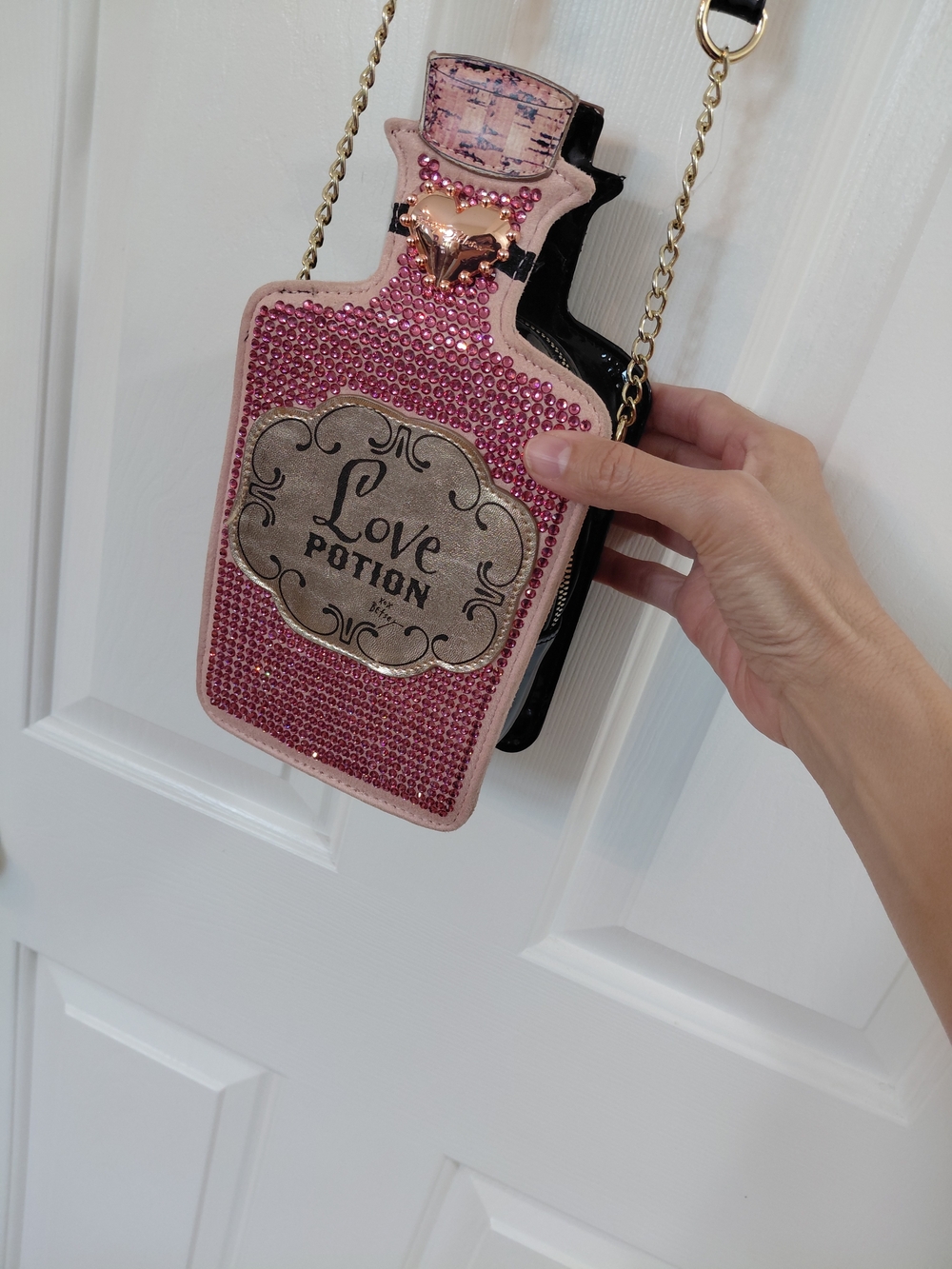 Betsey Johnson Pink Crystal 'Love Potion' Crossbody Bag - Picture 9 of 11